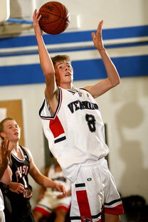 开云体育在线登入-德甲冠军俱乐部 在续约策略中对年轻球员定位,德甲拿过冠军的俱乐部